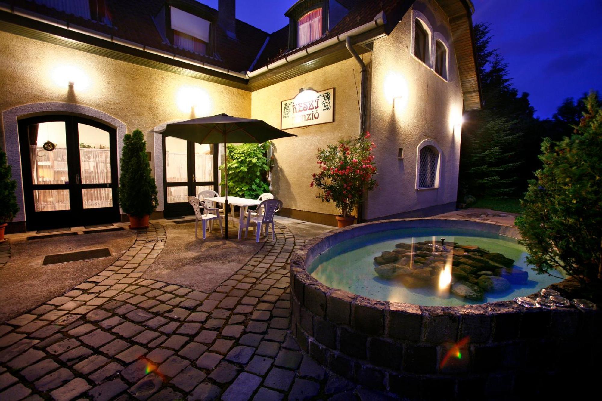 Keszi Panzió Hotel Budakeszi Exterior foto