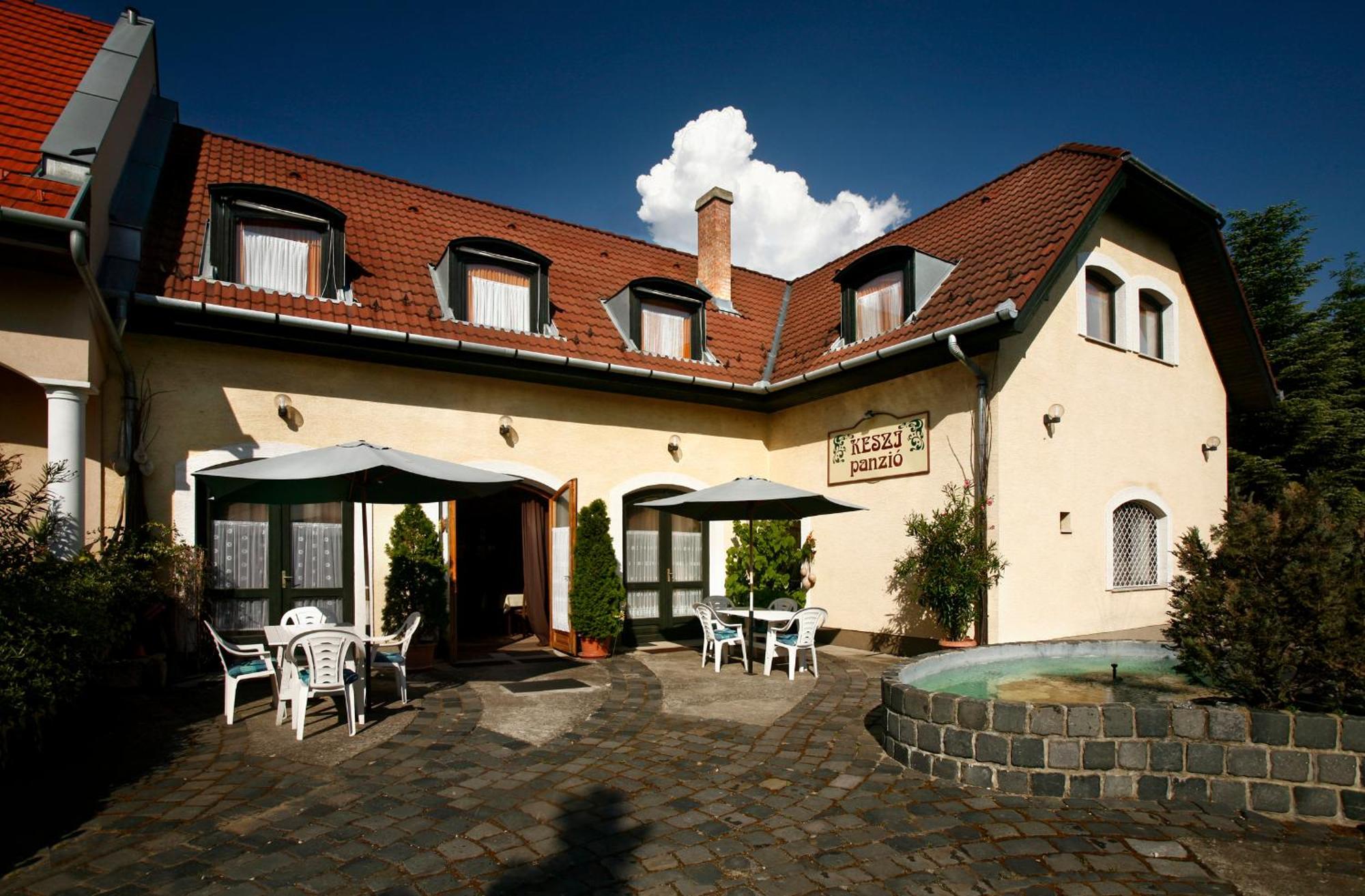 Keszi Panzió Hotel Budakeszi Exterior foto